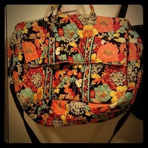 Vera Bradley tavel bag